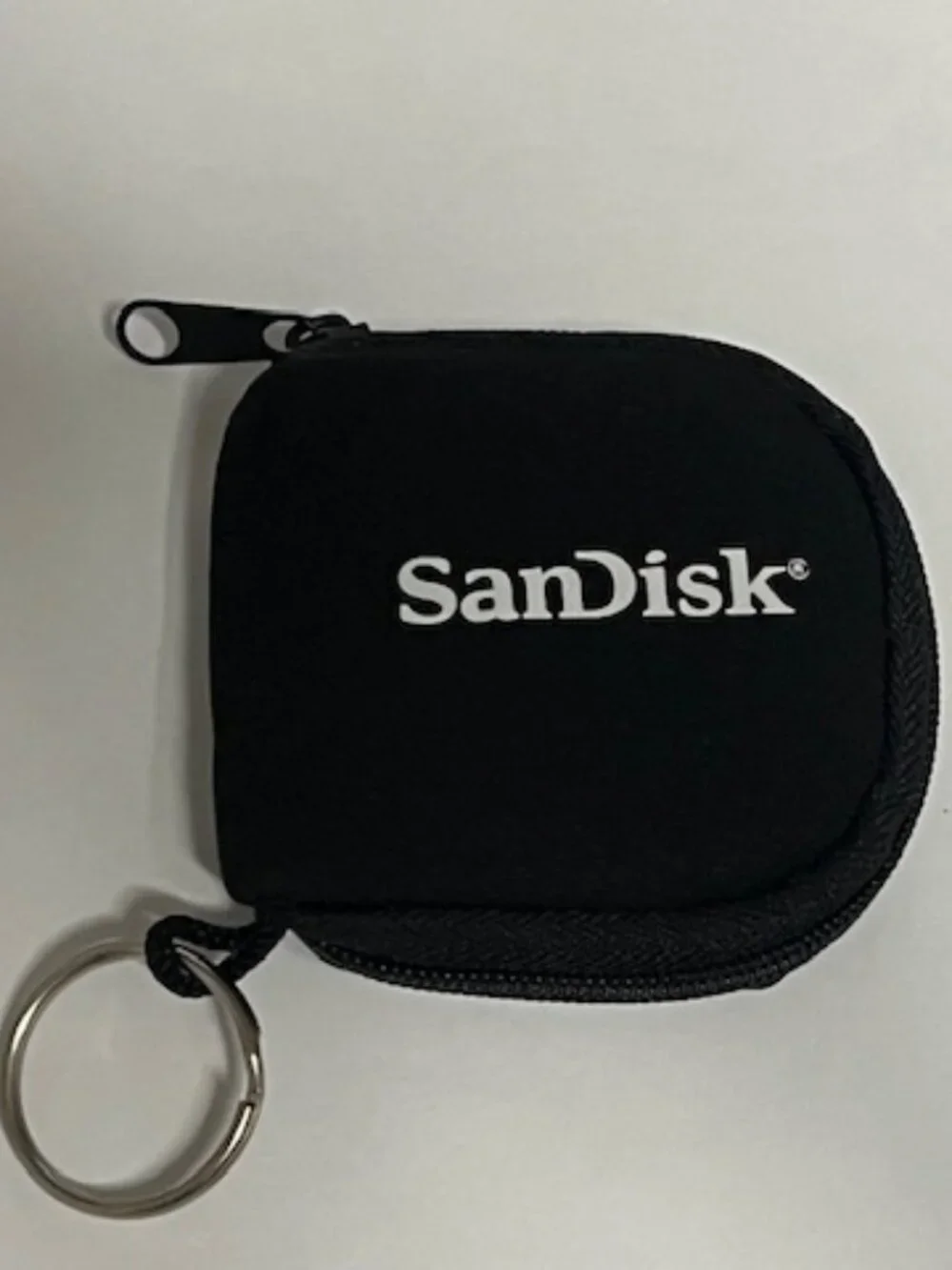 SanDisk Memory/Flash Card Travel Zip Pouch Case Keychain Logo Black 2.75